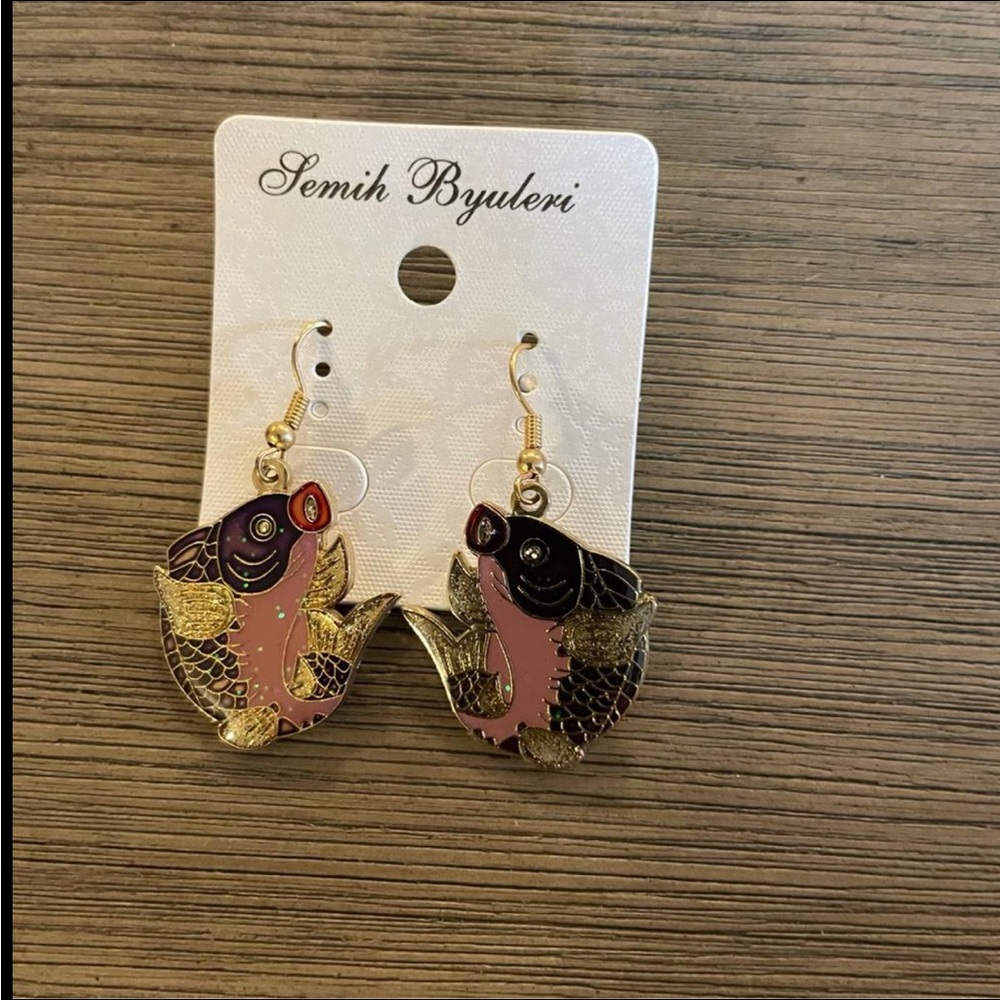 Fish Singapore Dangling Earrings